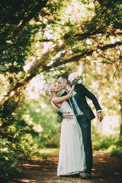 Fotógrafo de bodas Denis Khuseyn (legvinl). Foto del 10 de enero 2018