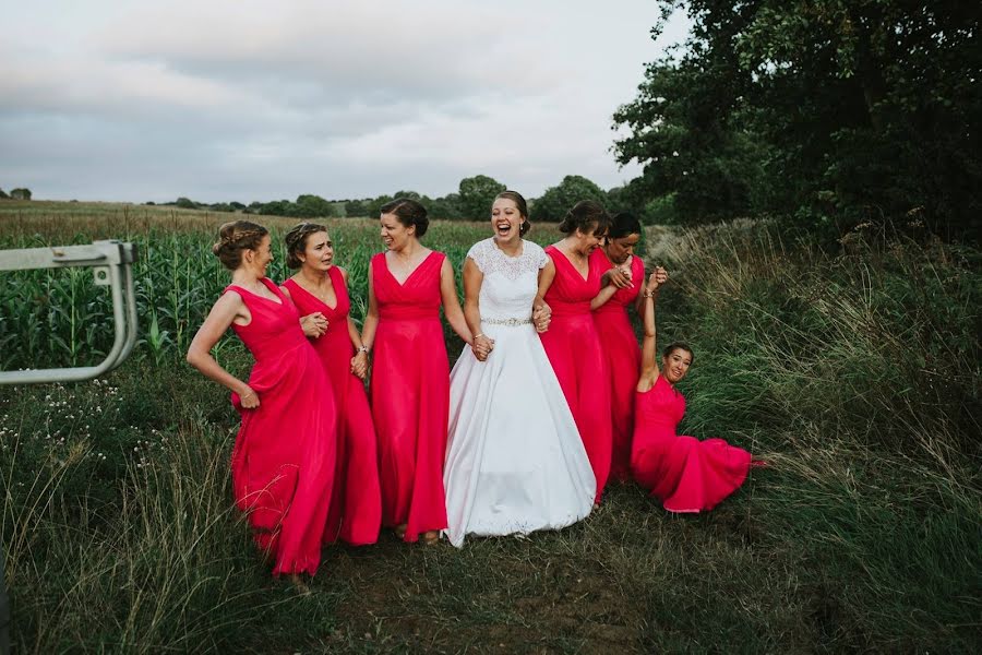 Fotógrafo de casamento Angharad Thomas (angharad). Foto de 1 de julho 2019