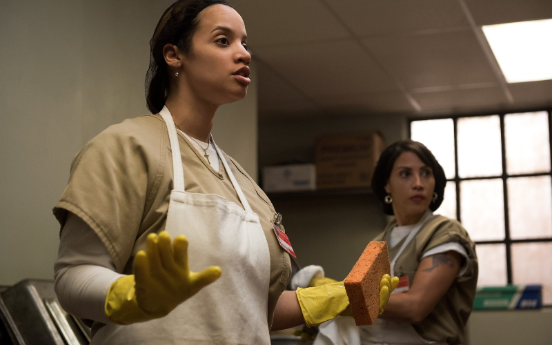 Dayanara “Daya” Diaz (Dascha Polanco) e Aleida Diaz (Elizabeth Rodriguez)