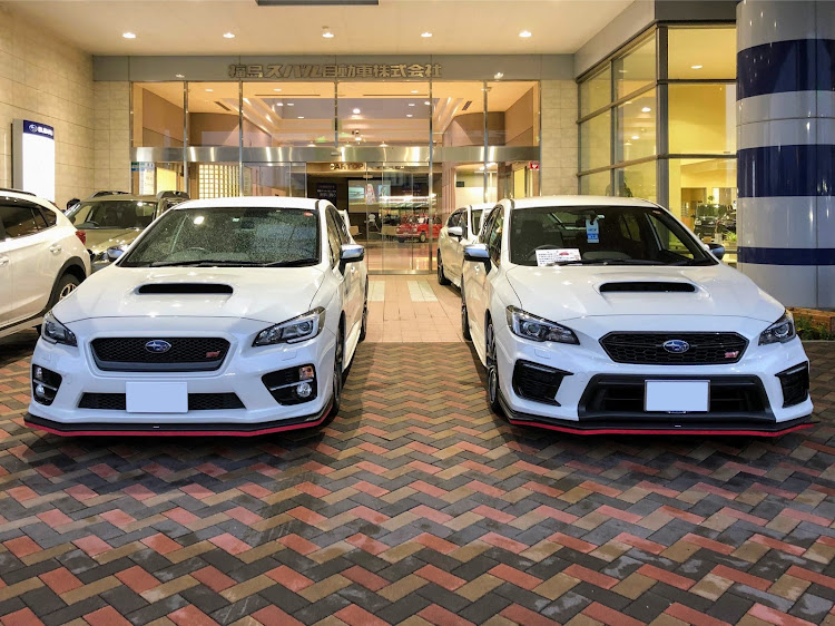 WRX STIのWRX S4・乗り換え・前期と後期のコラボ・スポーツリニアトロニックからMTに関するカスタム事例の投稿画像1枚目