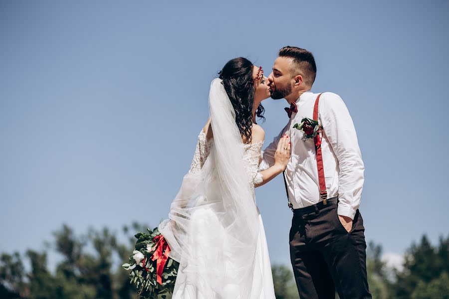 Fotógrafo de casamento Viktoriya Kozachenko (evavanger). Foto de 17 de junho 2018