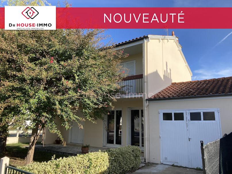 Vente maison 4 pièces 95 m² à Chatellerault (86100), 131 000 €