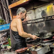 基隆慶安宮廟口咖哩炒麵炒飯