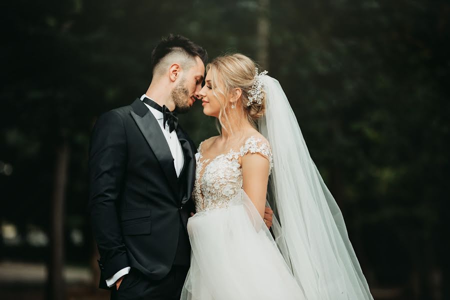 Wedding photographer Istoc Marius (istocmarius). Photo of 9 October 2019