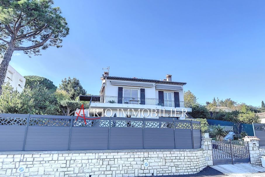 Vente villa 5 pièces 160 m² à Cagnes-sur-Mer (06800), 735 000 €