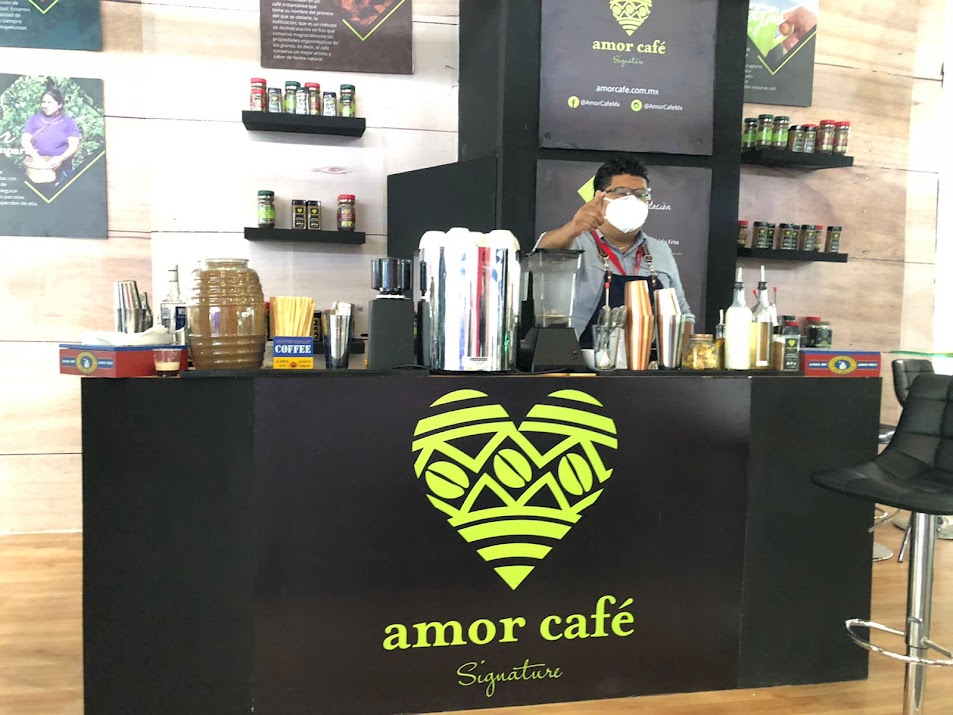 Puly CaffLimpieza grupo - Eventos de café con barista para ferias y  conferencias