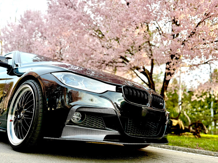 3シリーズ セダンのBMW・BMW3シリーズ・セダン・桜・桜コラボに関するカスタム事例の投稿画像4枚目