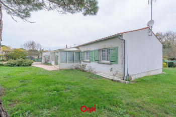 maison à Salles-sur-Mer (17)