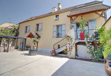 Maison avec piscine et terrasse 3