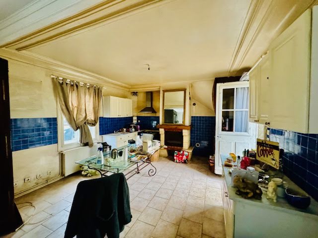 Vente maison 8 pièces 160 m² à Lisieux (14100), 191 700 €