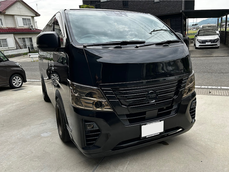 NV350キャラバンのキャラバン・nv350・tc01・スモークフィルム・ヘッドライトに関するカスタム事例の投稿画像1枚目