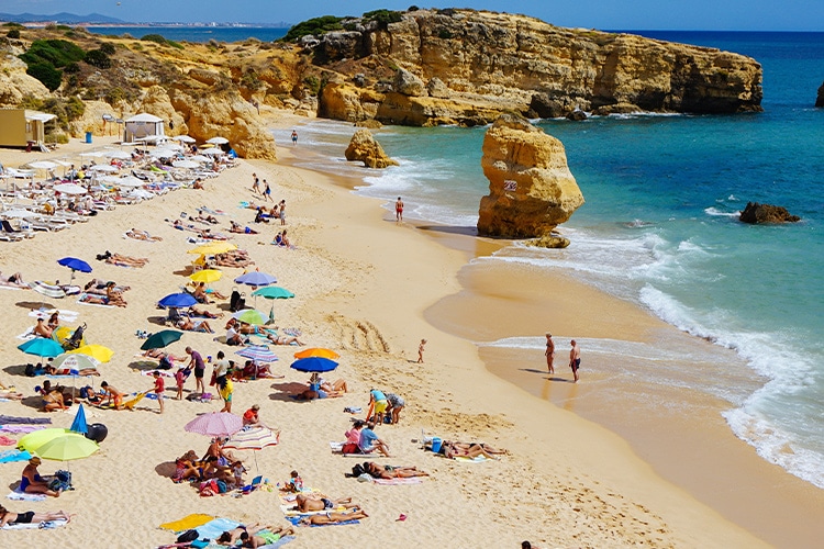 More Americans are moving to the Algarve Portugal