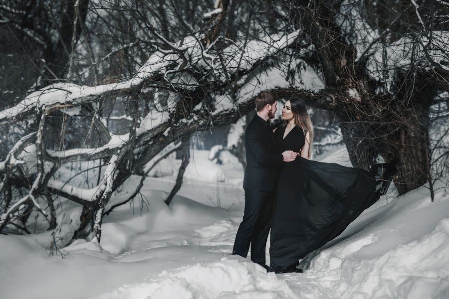 Fotógrafo de casamento Evgeniya Vasileva (yarfotki). Foto de 24 de março 2019