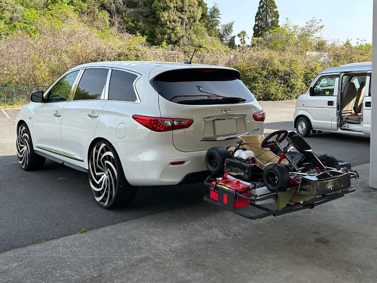 QXのINFINITI・日産・サーキットと愛車に関するカスタム事例の投稿画像1枚目