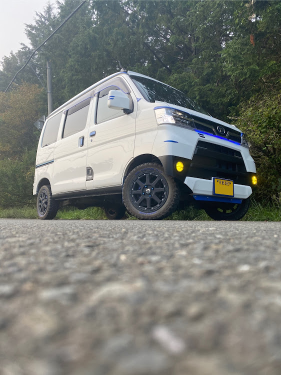 ハイゼットカーゴの霧深い・疲れが取れない・自分の年齢より大きい木を伐採・今日もご安全にに関するカスタム事例の投稿画像1枚目