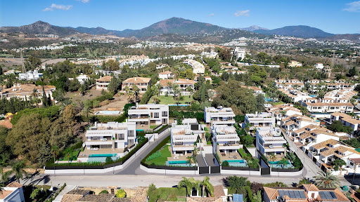 Property with pool 3
