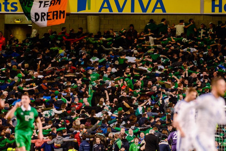 Les supporters irlandais mettent l'ambiance à Paris!