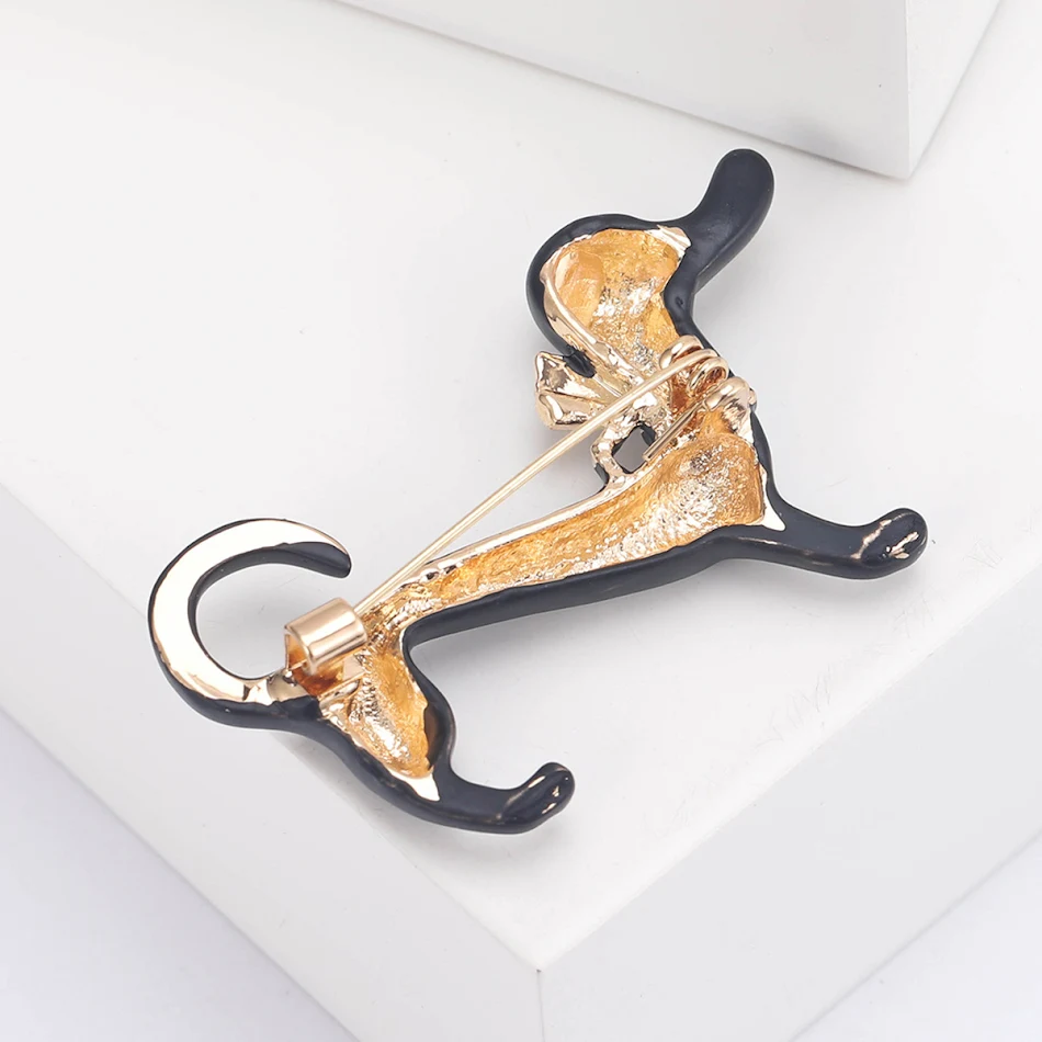 Encantador Pin de Perro Salchicha con Goteo de Aceite Ornamento Sencillo para Solapa Un Adorno Único con Diseño Similar y Encantador
