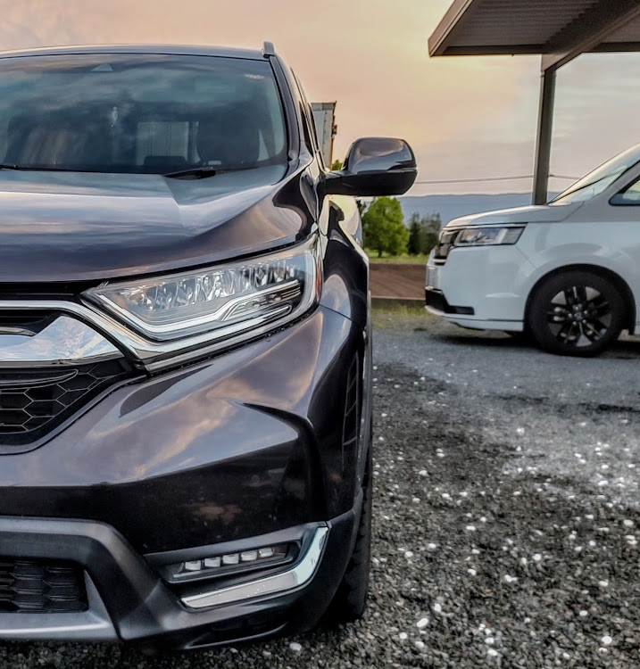 CR-VのCR-V・ステップワゴン・洗車・夕方は盛れる・おひさしぶりですに関するカスタム事例の投稿画像2枚目
