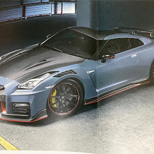 NISSAN GT-R