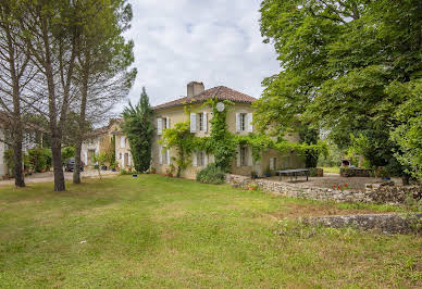 House with pool and terrace 13