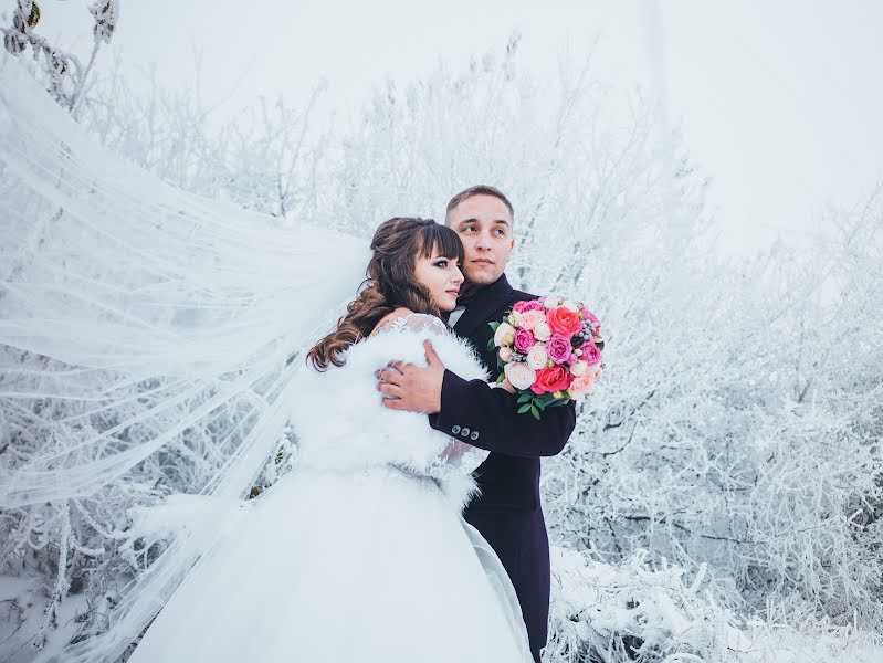 Fotografo di matrimoni Olga Sinoverska (synolya). Foto del 5 luglio 2019