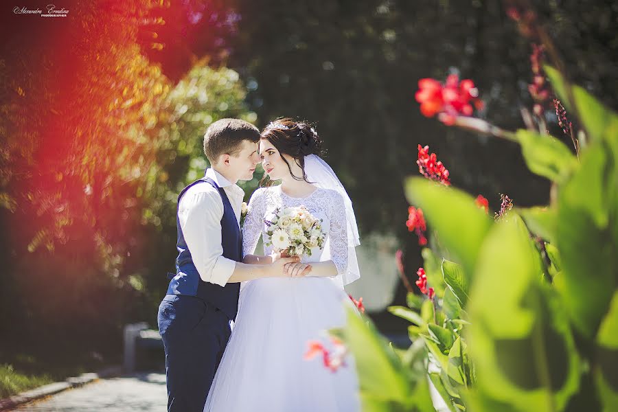 Fotógrafo de casamento Aleksandra Ermilina (sandra1605). Foto de 31 de outubro 2017