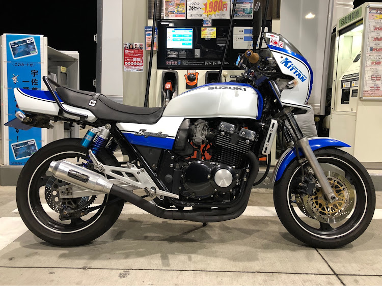 ねーさが◢ ◤七零保存會さんが投稿したGSX400・GK79A・インパルスS・クーリーレプリカカラー・売りますに関するカスタム事例の投稿画像1枚目