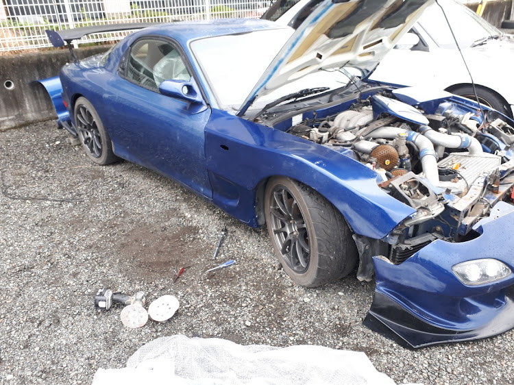 RX-7のDIY・ブリスターフェンダー・イカツイ車に関するカスタム事例の投稿画像1枚目