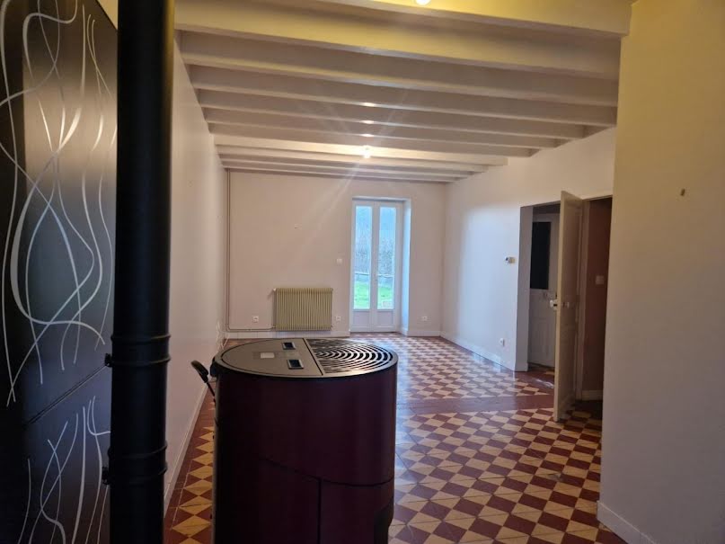 Vente maison 6 pièces 133 m² à Ebreuil (03450), 179 500 €