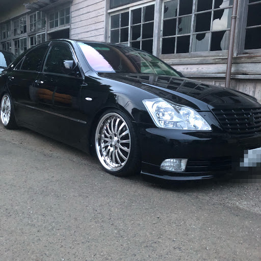 クラウンロイヤル Grs1のエアロ 車高調 過去車紹介すみません Grs1 17クラウンに関するカスタム メンテナンスの投稿画像 車 のカスタム情報はcartune
