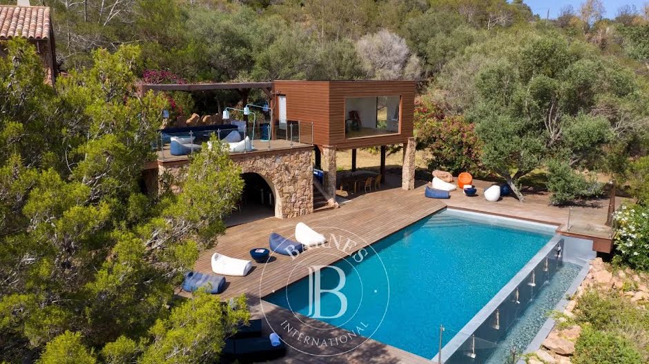 Vente villa 14 pièces 528 m² à Porto-Vecchio (20137), 4 500 000 €