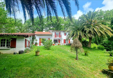 Maison avec piscine et terrasse 16