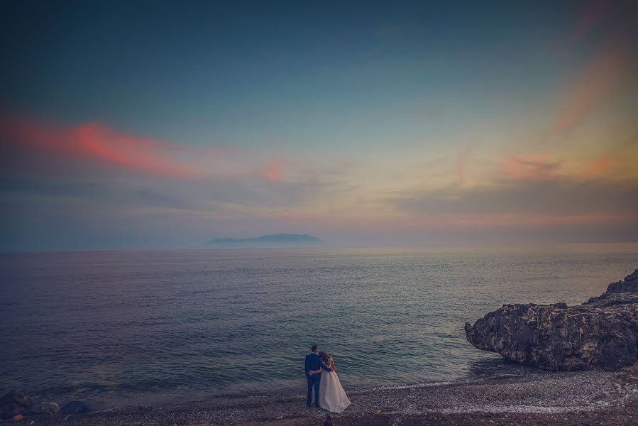 Fotografo di matrimoni Stauros Karagkiavouris (stauroskaragkia). Foto del 20 aprile 2018