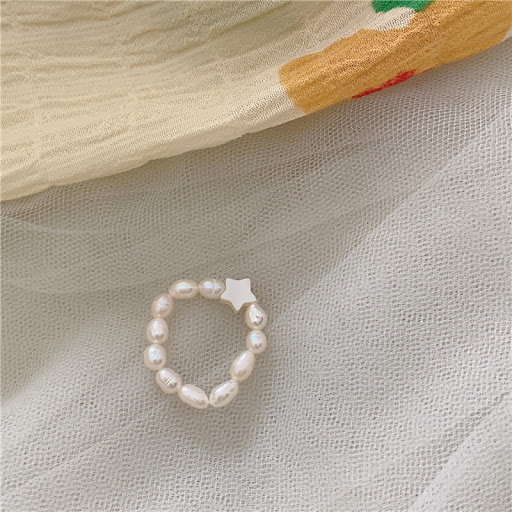 Title 3, Womens Vintage Natural Pearl Ring, timeless el...