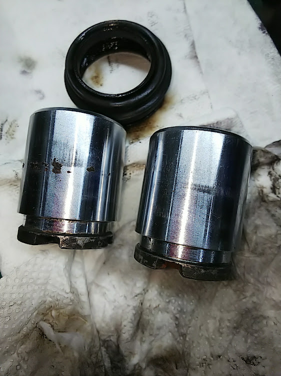 シルビアのリアブレーキオーバーホール・リアブレーキ固着・s15シルビア・リアブレーキに関するカスタム事例の投稿画像5枚目