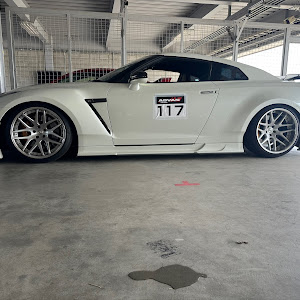 NISSAN GT-R R35