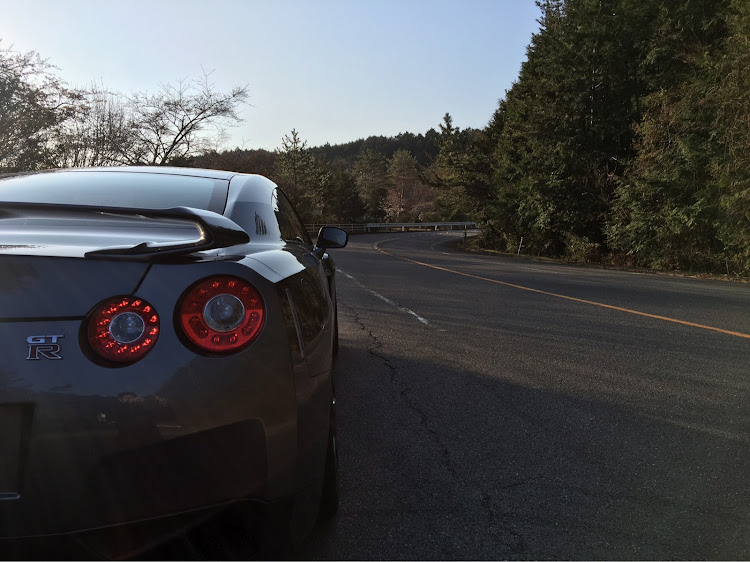 NISSAN GT-Rのコロナウイルスに負けるな・桜と愛車・桜・ドライブ・BBQに関するカスタム事例の投稿画像2枚目