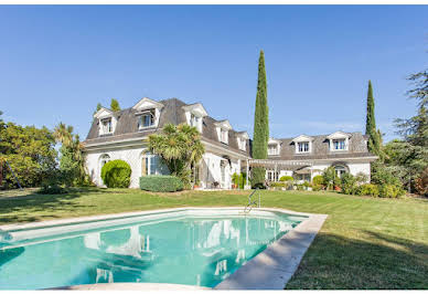 House with pool and terrace 3