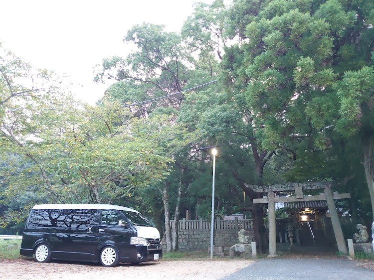 ハイエースバンの#北向八幡宮・ハイエースに関するカスタム事例の投稿画像1枚目
