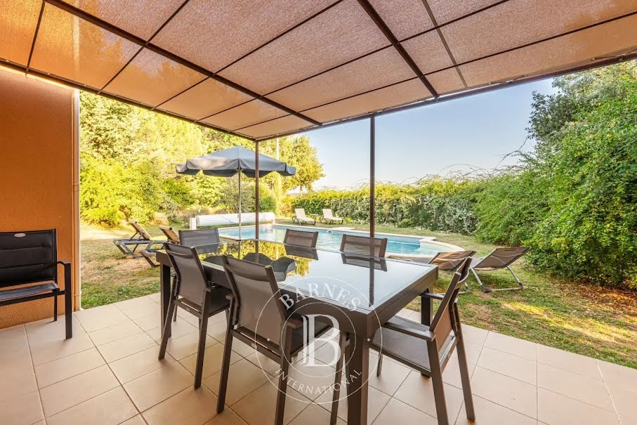 Vente villa  140 m² à Saint-Saturnin-lès-Apt (84490), 590 000 €