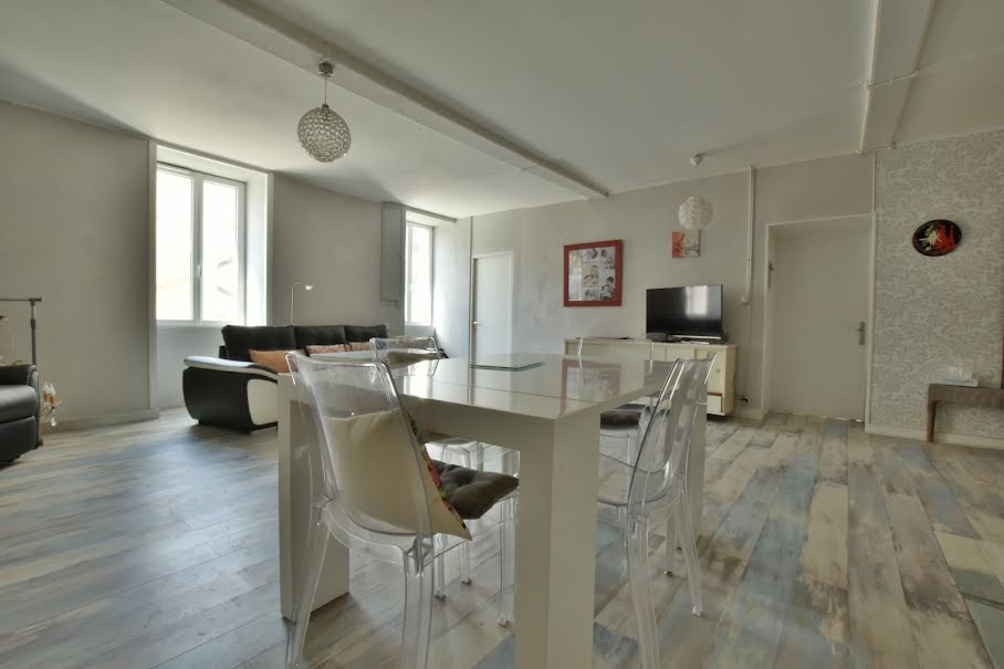 Vente maison 3 pièces 94 m² à Nancras (17600), 141 000 €