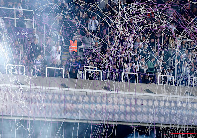 📷 Des supporters d'Anderlecht saccagent un bus du FC Bruges