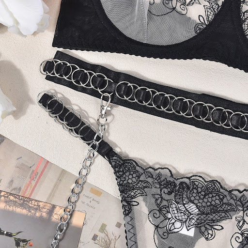 Title 13, Womens Fashion Heavy Metal Ring Halter Neck Fi...