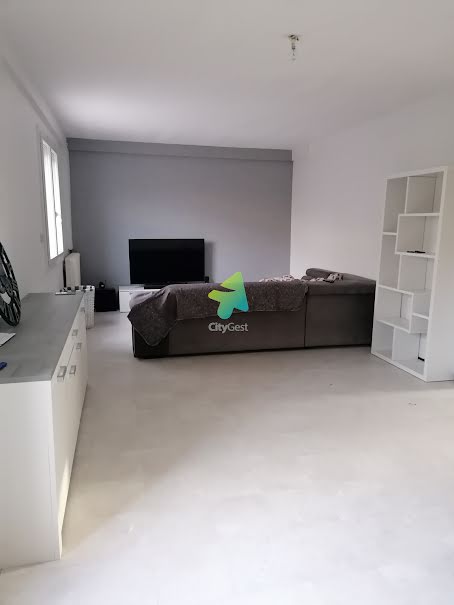 Location  maison 5 pièces 123.95 m² à Narbonne (11100), 1 000 €