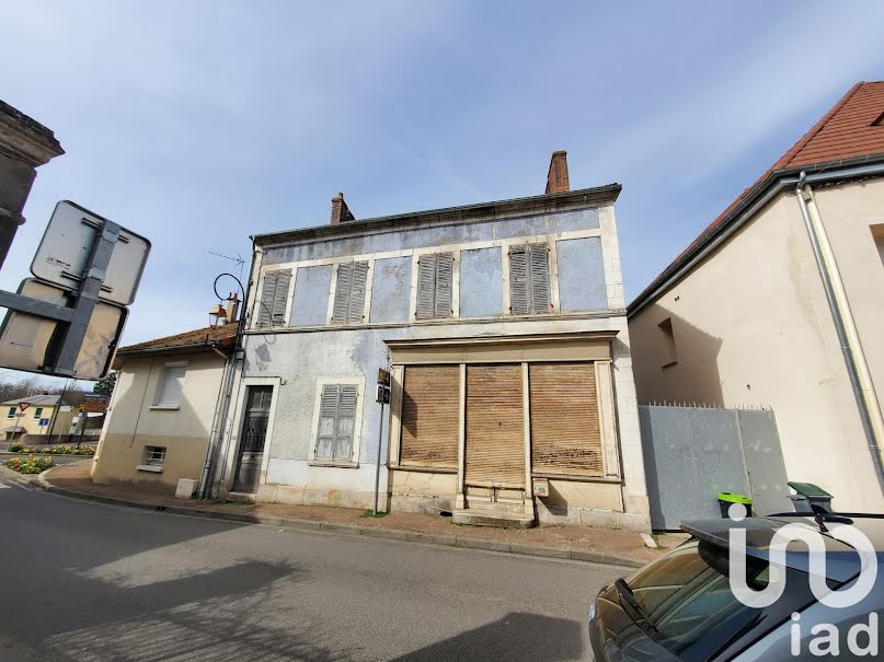 Vente maison 6 pièces 250 m² à Neuvy-sur-Loire (58450), 69 000 €