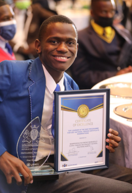 Raymond Mamabolo is Gauteng's top performing township pupil in 2021.