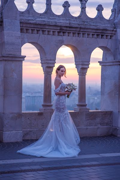 Fotógrafo de bodas Oleksandr Dikhtiar (weddingtrip). Foto del 22 de noviembre 2022