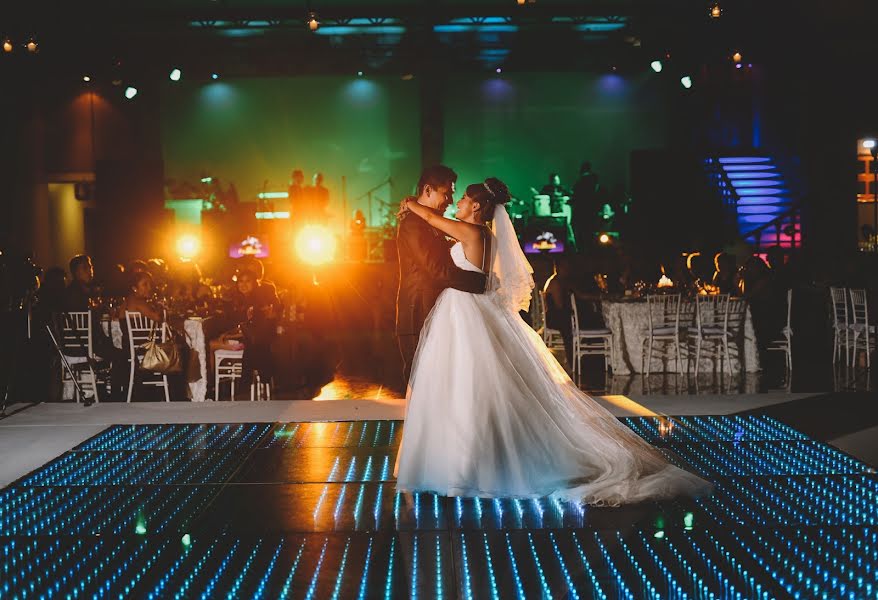 Fotografo di matrimoni Misael Abad Flores (misael-abad). Foto del 29 maggio 2017