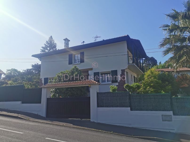 Vente maison 9 pièces 210 m² à Hendaye (64700), 1 020 000 €